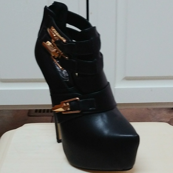 Women Almond Toe Platform Strappy StilETTO BOOTIE - Picture 2 of 6